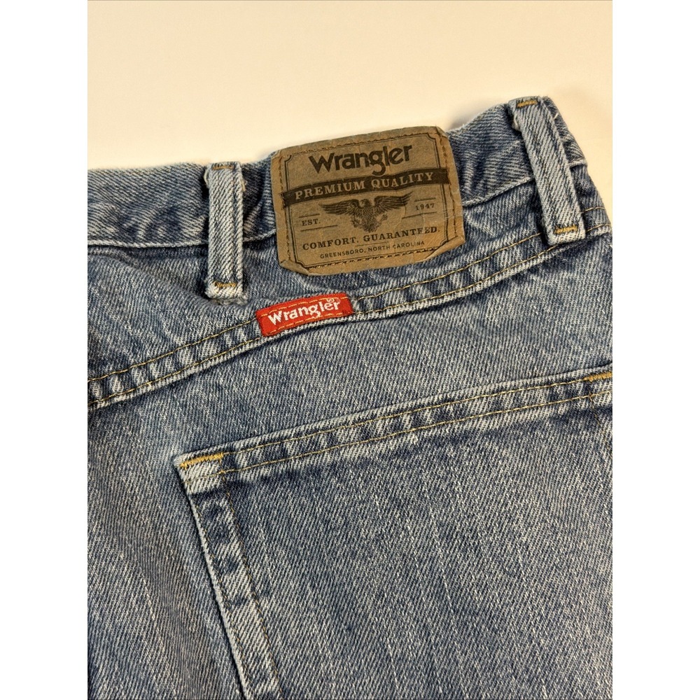 Wrangler Jeans Men's 34x29 Premium Quality Light Wash Straight Leg Workwear - Picture 7 of 14